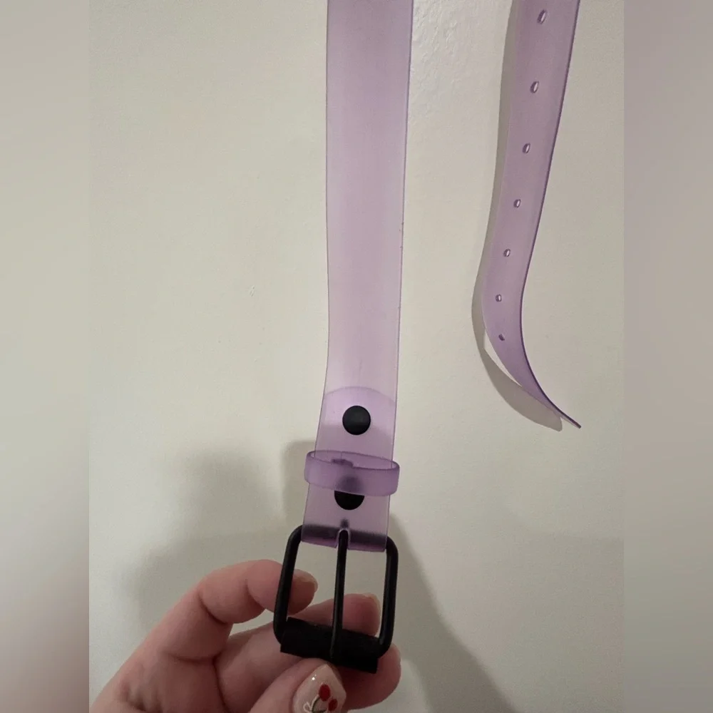 N/A shown belt